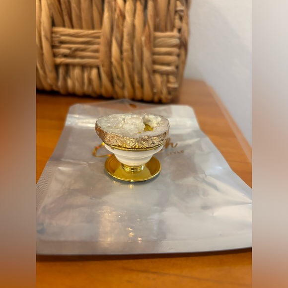 Druzy rock pop socket. NWT. - Picture 9 of 11